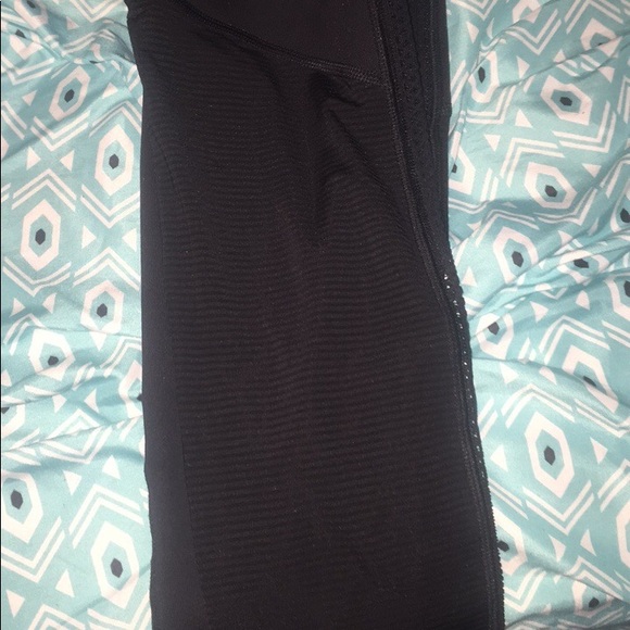Victoria Sport Knockout Leggings - Picture 2 of 4
